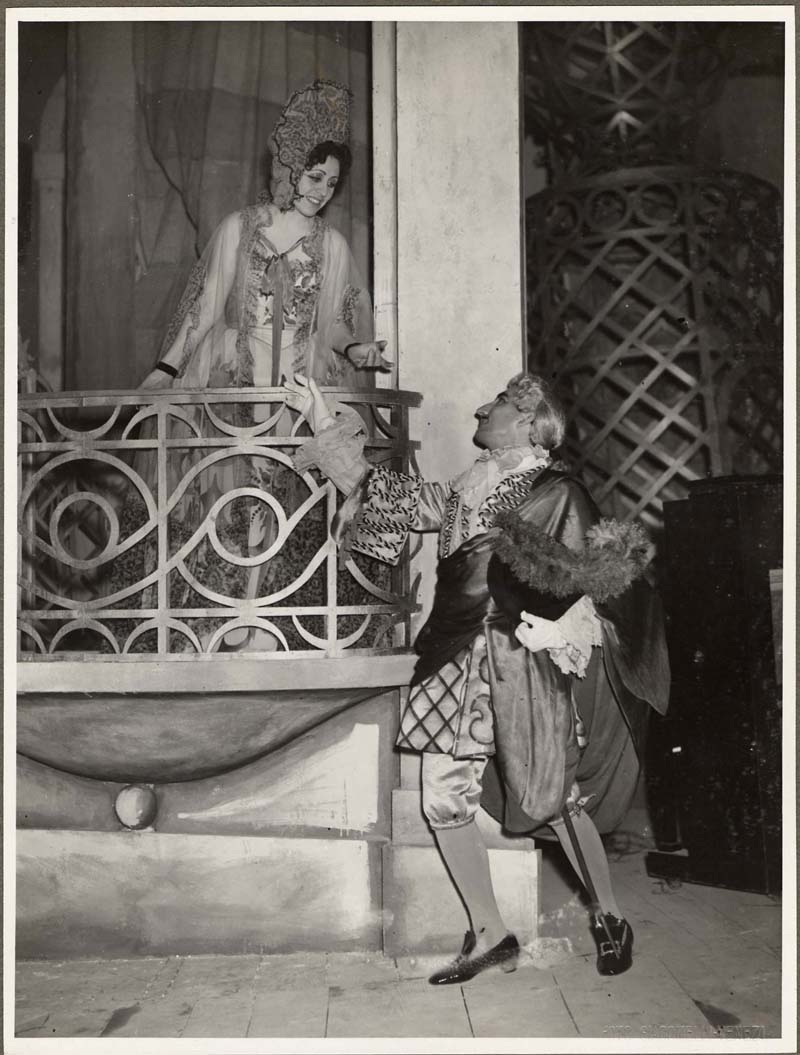 Angelo Parigi e Margherita Carosio nei ruoli di Rinaldo ed Eugenia